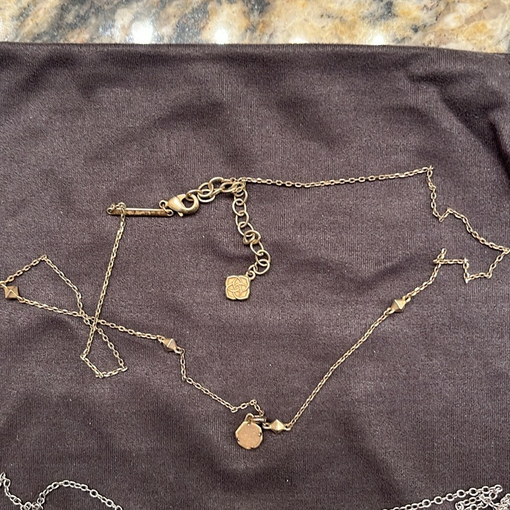 Set of 2 necklaces - Picture 2 of 3